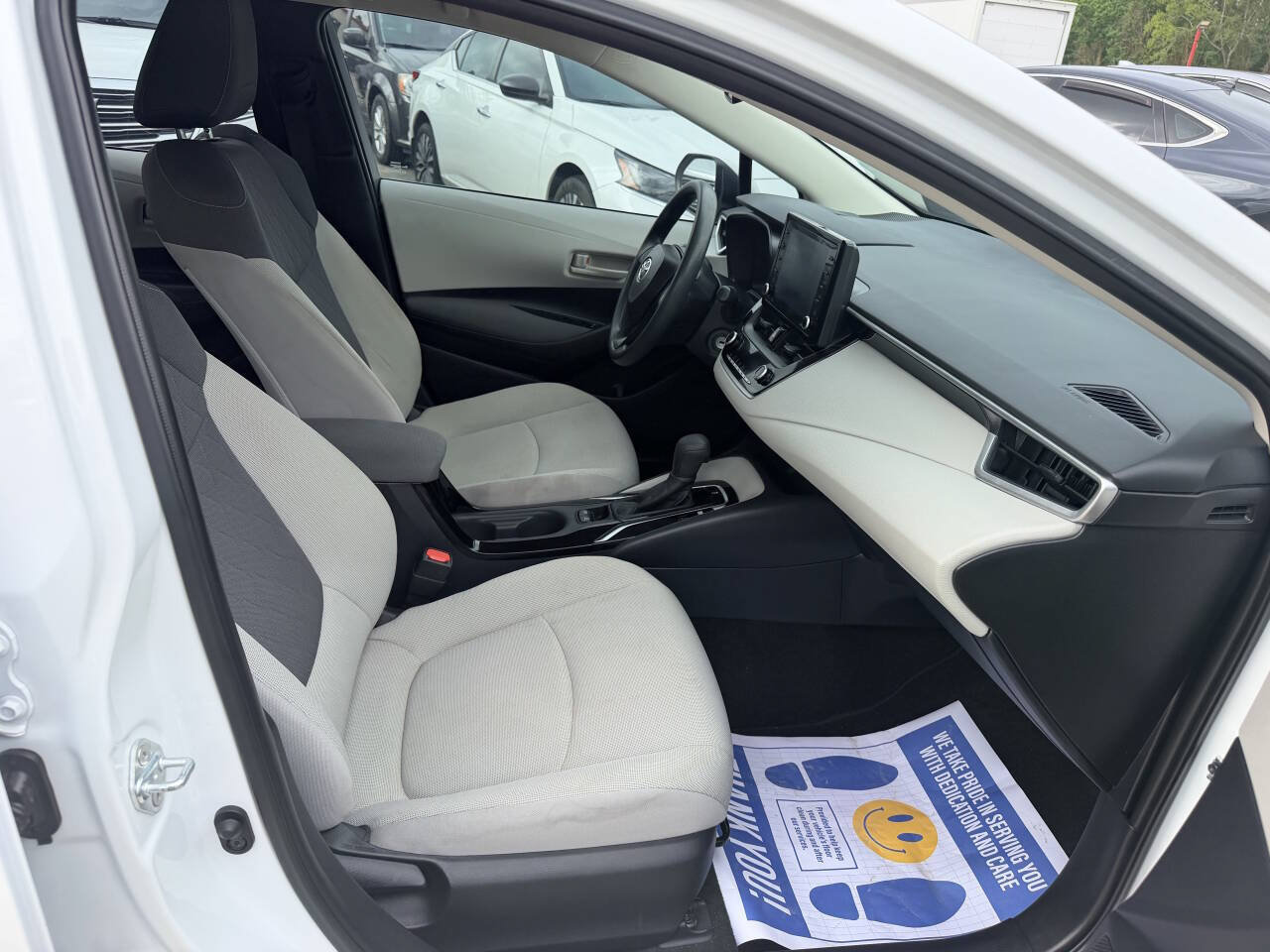 Used 2022 Toyota Corolla LE FWD image 16