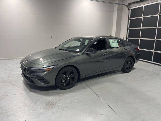 New 2026 Hyundai Elantra Sport image 3