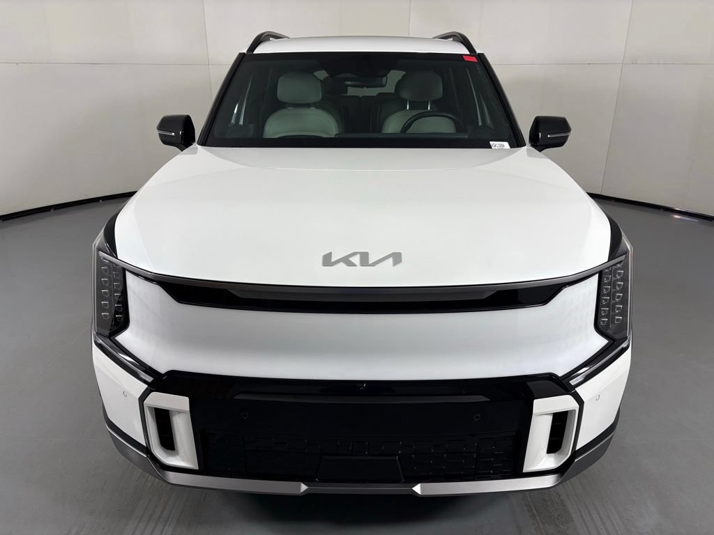 Used 2024 Kia EV9 GT-Line AWD/4WD image 3