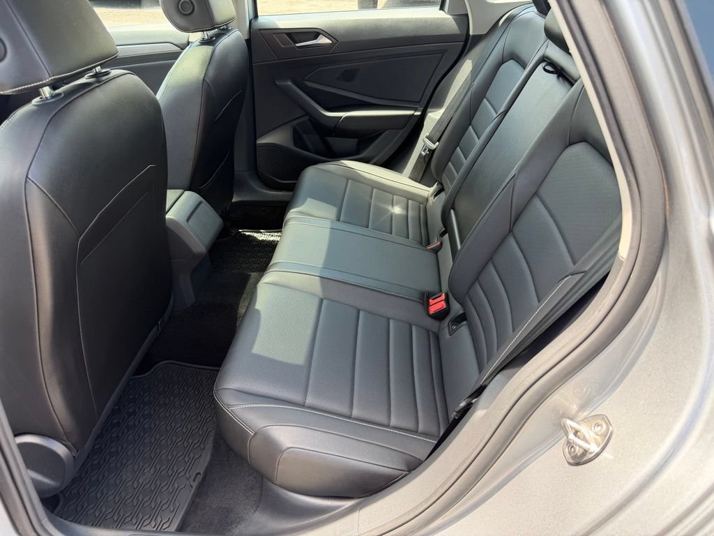 Certified 2022 Volkswagen Jetta SE FWD image 22
