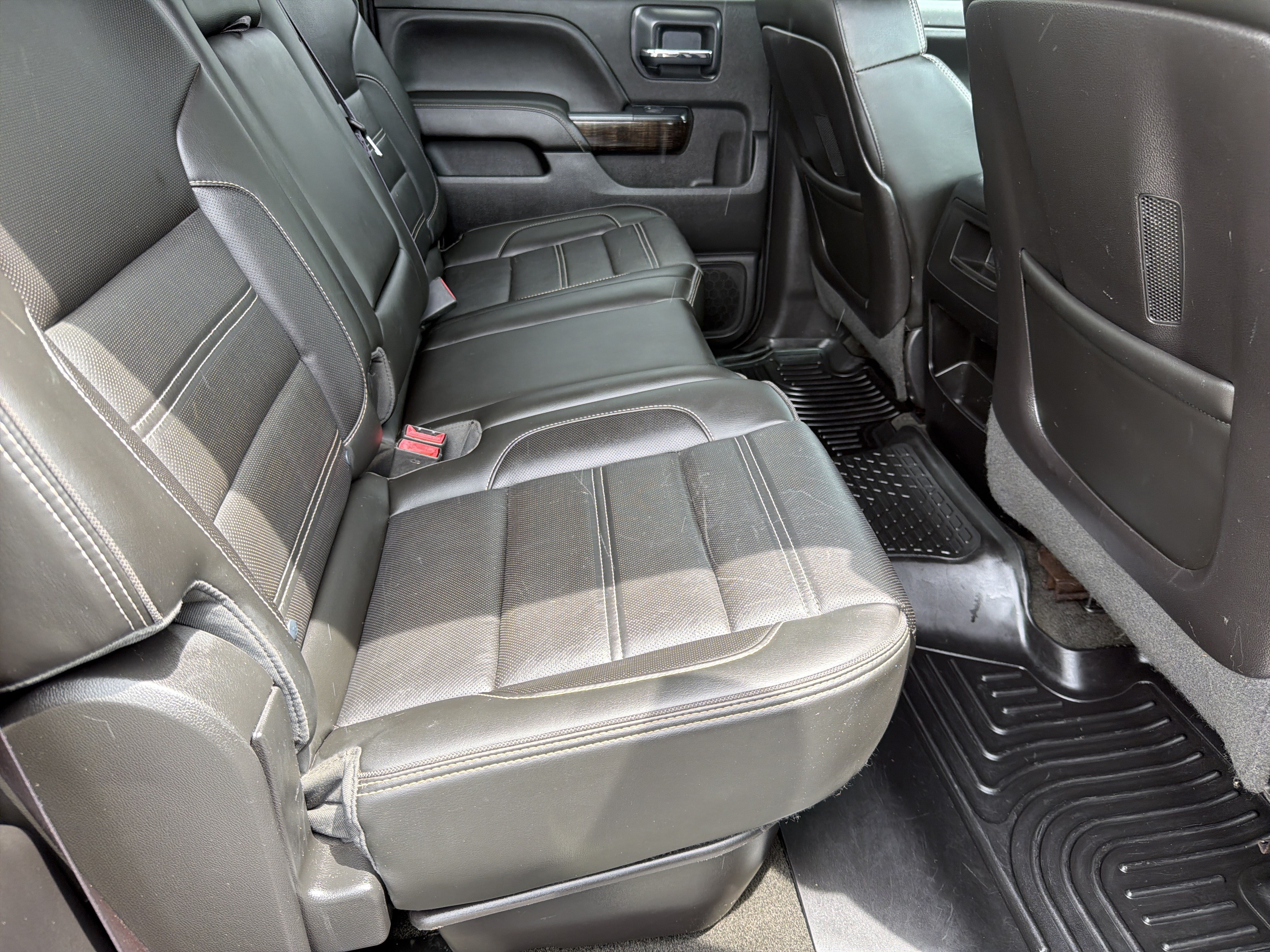 Used 2015 GMC Sierra 2500 Denali w/ Duramax Plus Package AWD/4WD image 16