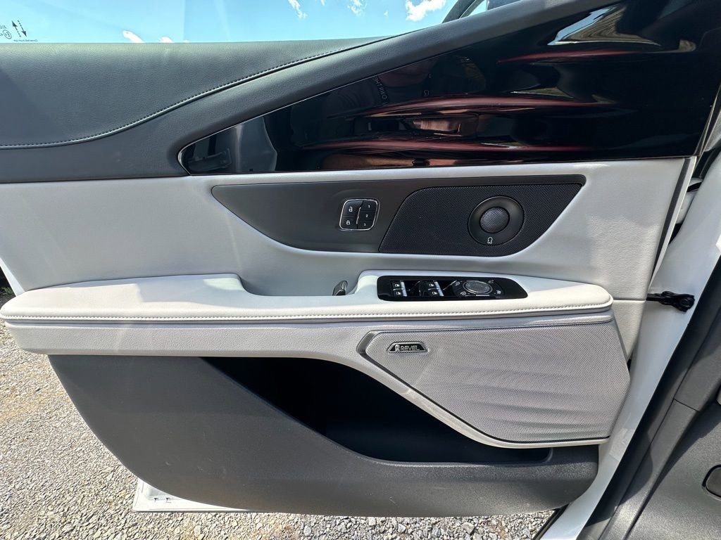 New 2026 Lincoln Nautilus Premier w/ Equipment Group 102A AWD/4WD image 19