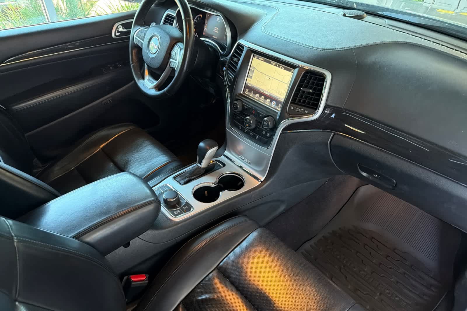 Used 2016 Jeep Grand Cherokee High Altitude AWD/4WD image 18