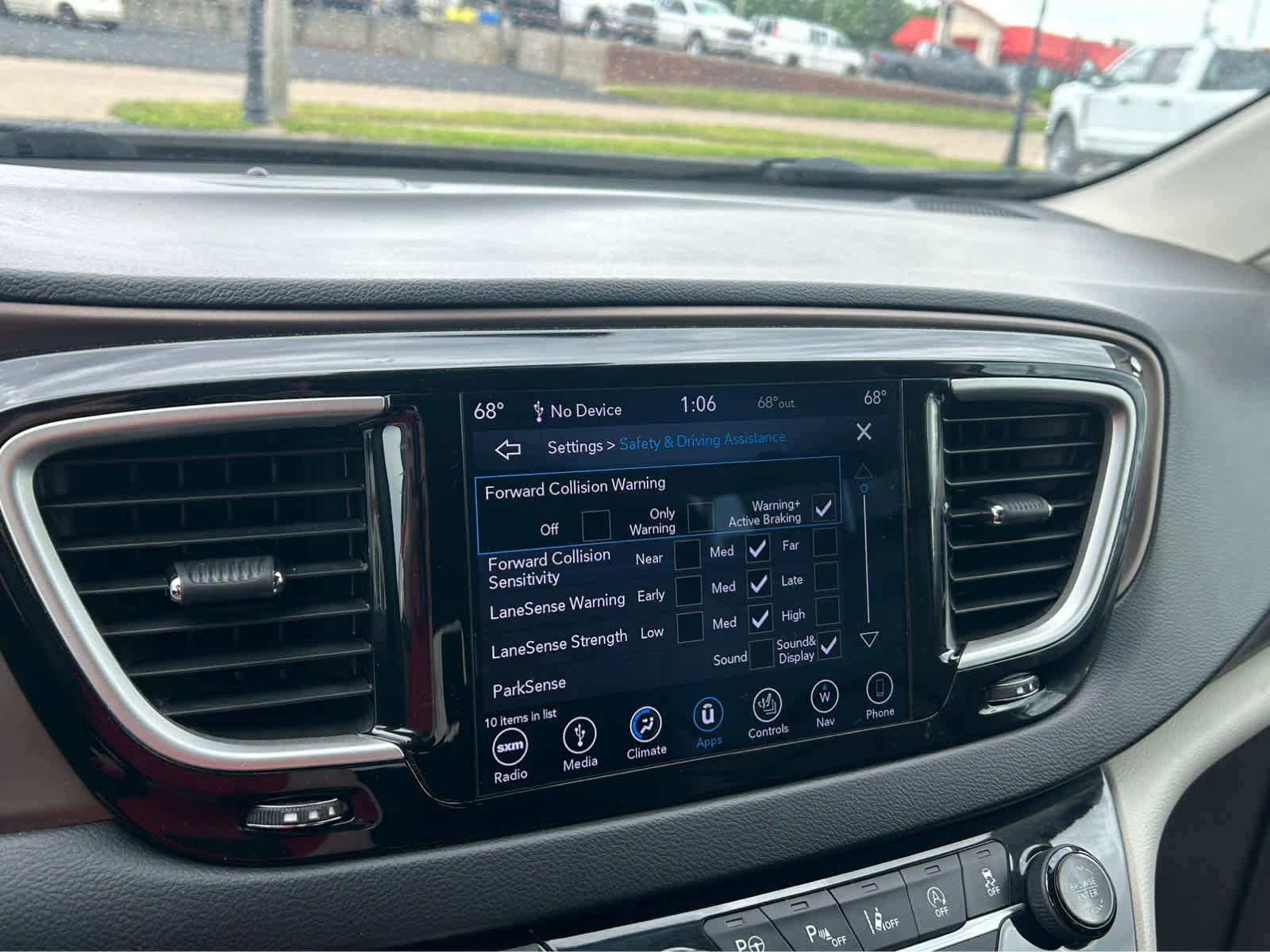 Used 2018 Chrysler Pacifica Touring-L w/ Advanced Safetytec Group FWD image 42