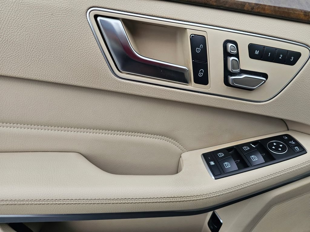 Used 2016 Mercedes-Benz E 350 Sedan image 17