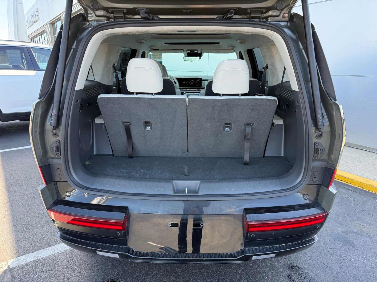 Used 2024 Hyundai Santa Fe Calligraphy image 45