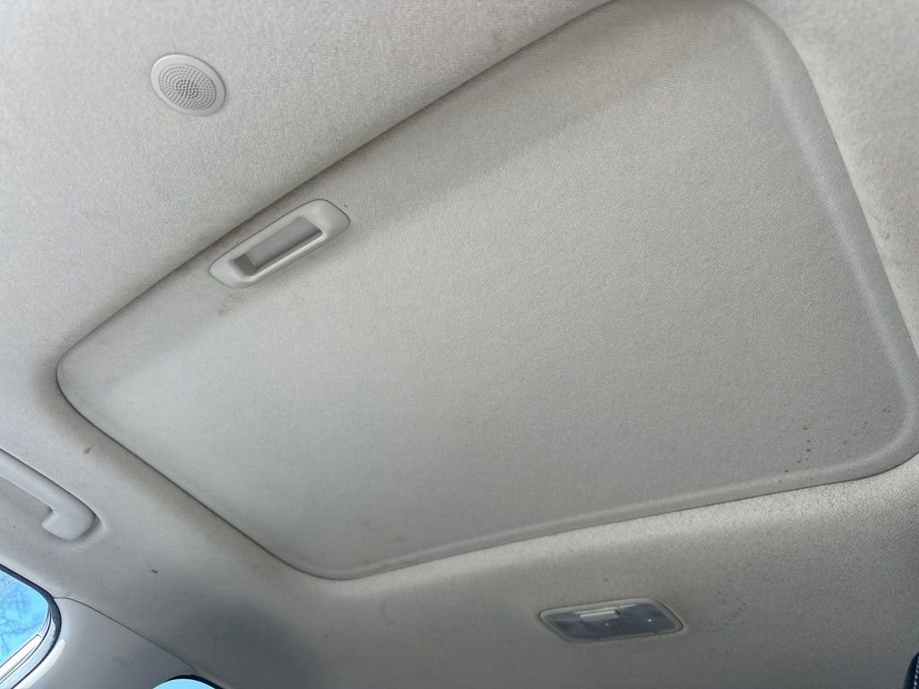 Used 2023 Hyundai Venue SEL image 19