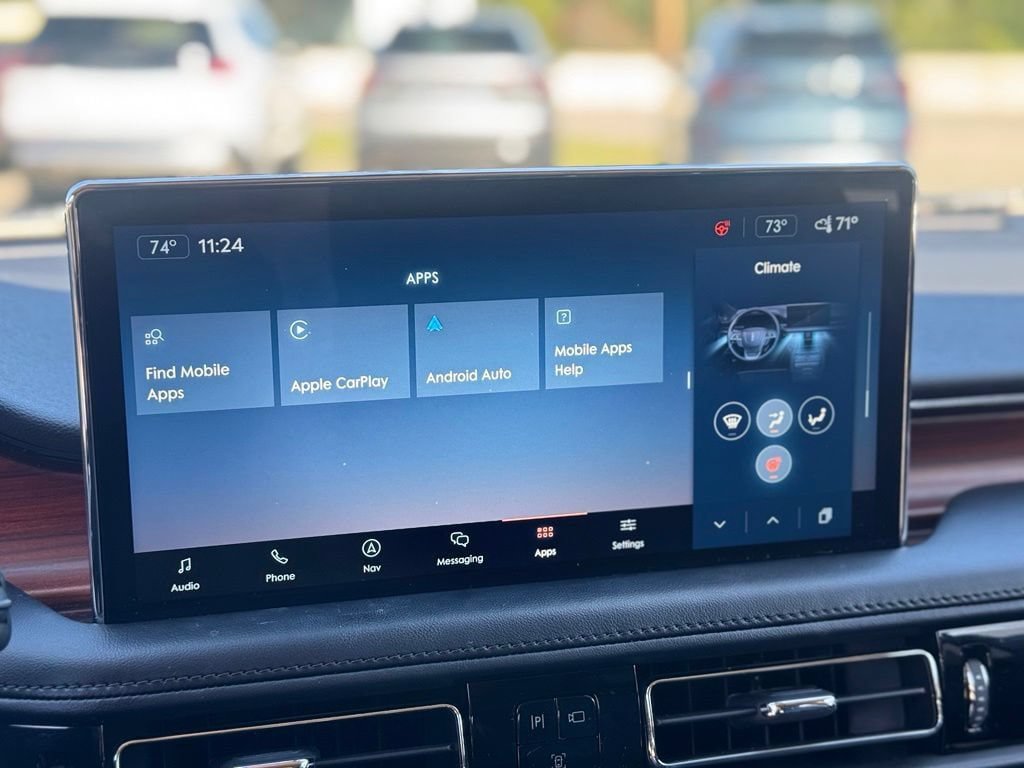 Used 2023 Lincoln Nautilus Reserve AWD/4WD image 19