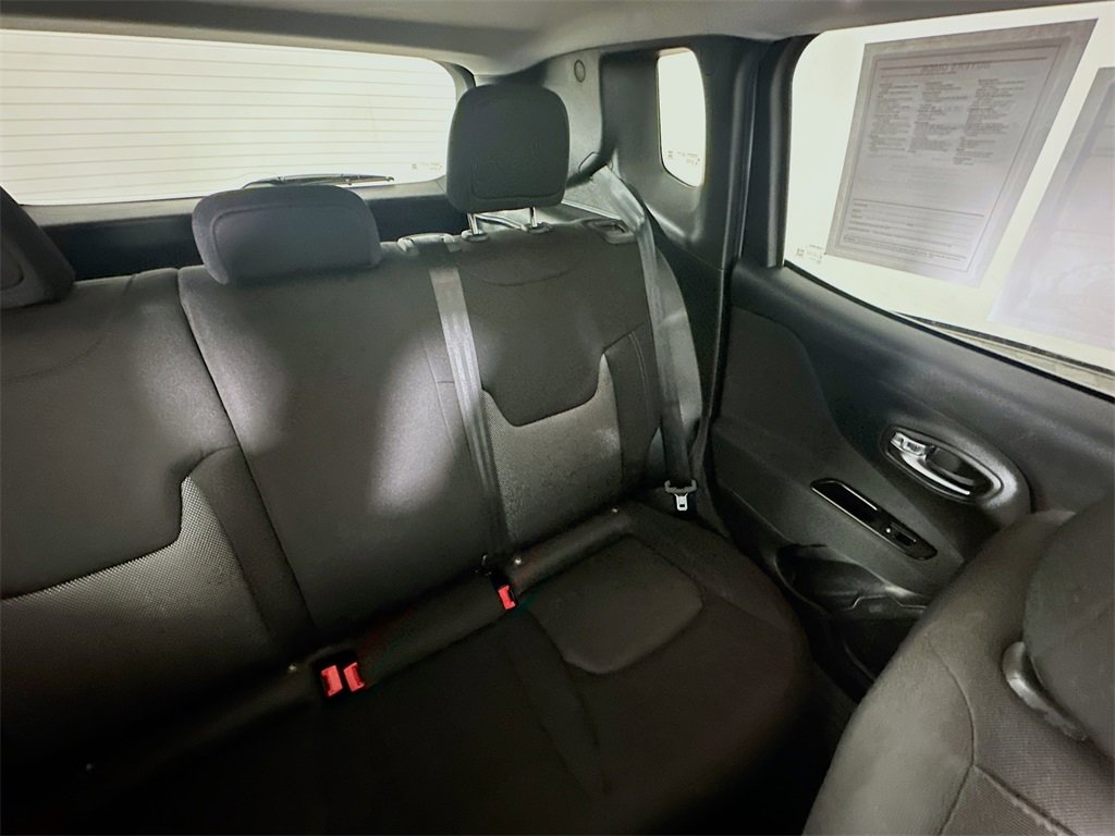 Used 2021 Jeep Renegade Latitude image 14