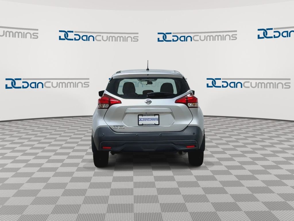 Used 2020 Nissan Kicks S FWD image 8
