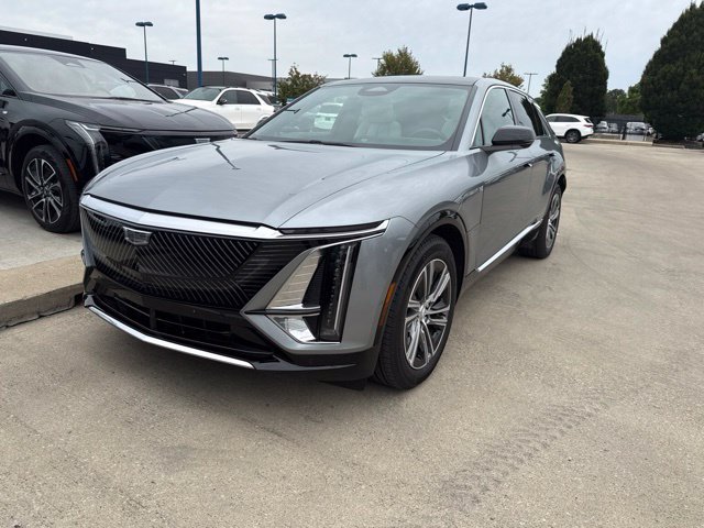Used 2024 Cadillac Lyriq Luxury AWD/4WD image 1