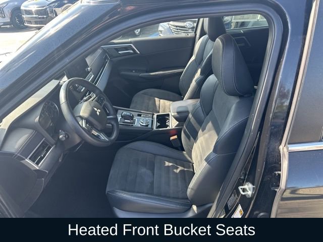 Used 2023 Mitsubishi Outlander SE image 14