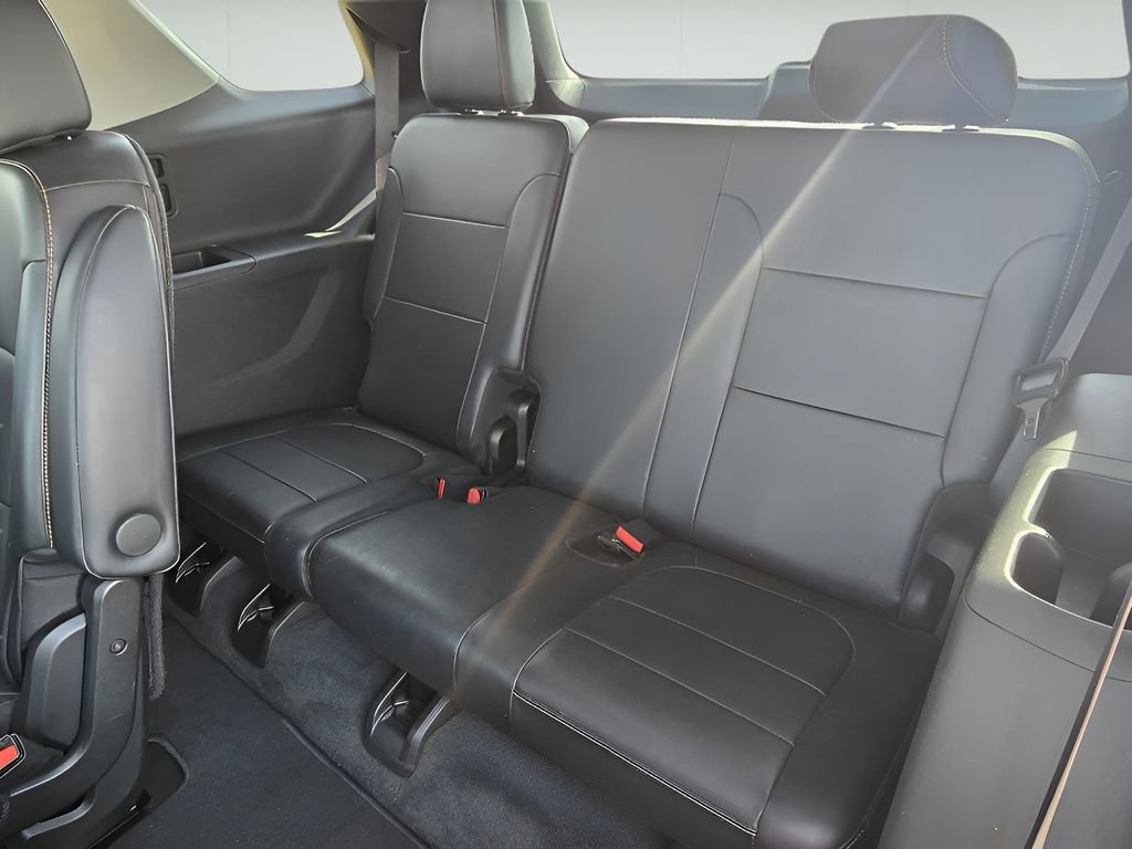 Used 2019 Chevrolet Traverse Premier w/ Driver Confidence II Package image 16