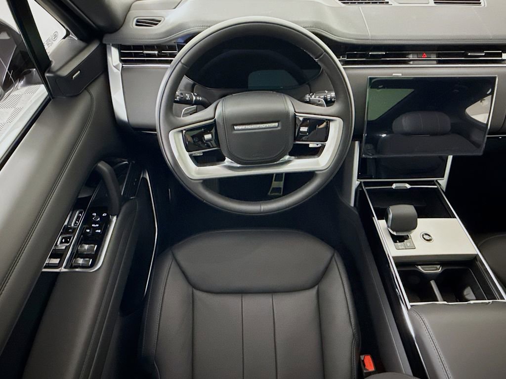 New 2026 Land Rover Range Rover Long Wheelbase SE image 10
