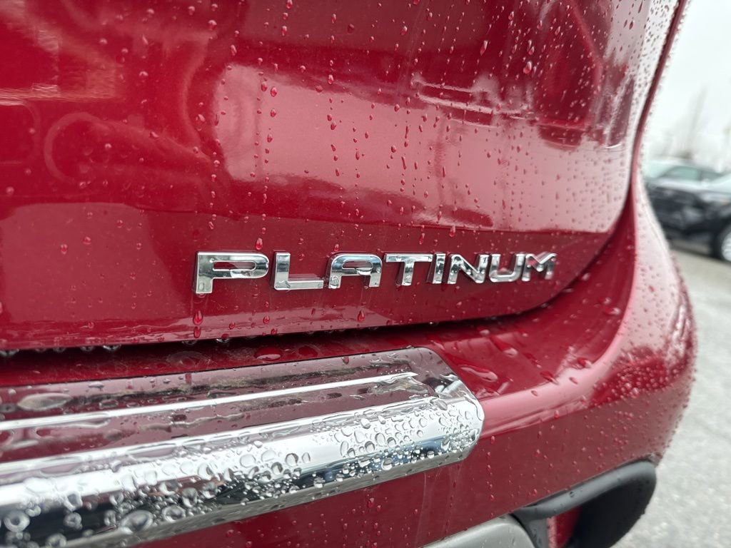 New 2026 Toyota Highlander Platinum image 15