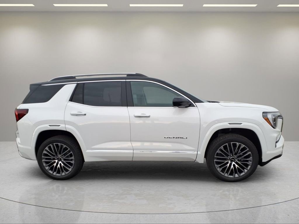 New 2026 GMC Terrain Denali w/ LPO, Black Badging Package AWD/4WD image 2