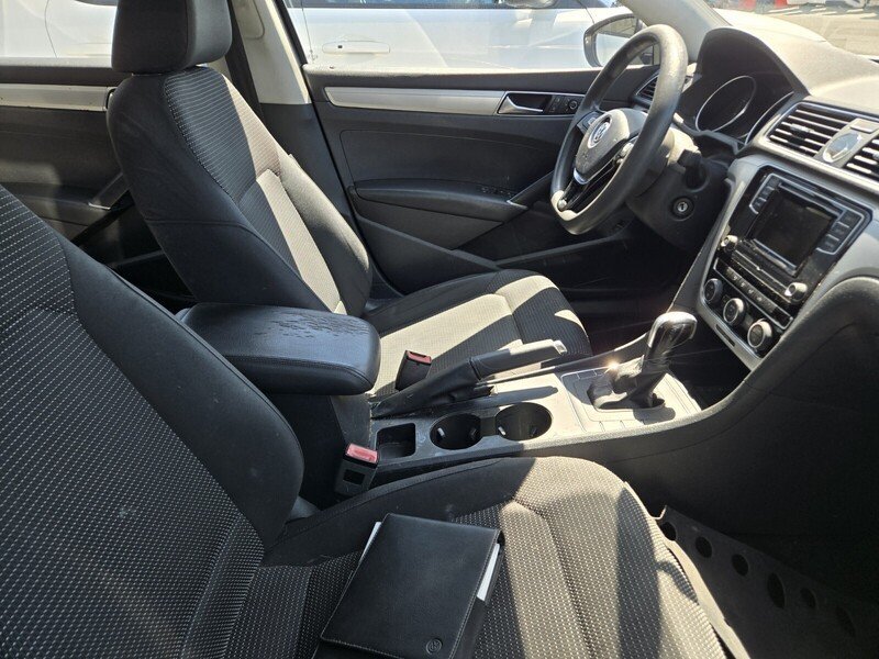 Used 2017 Volkswagen Passat 1.8T S FWD image 3