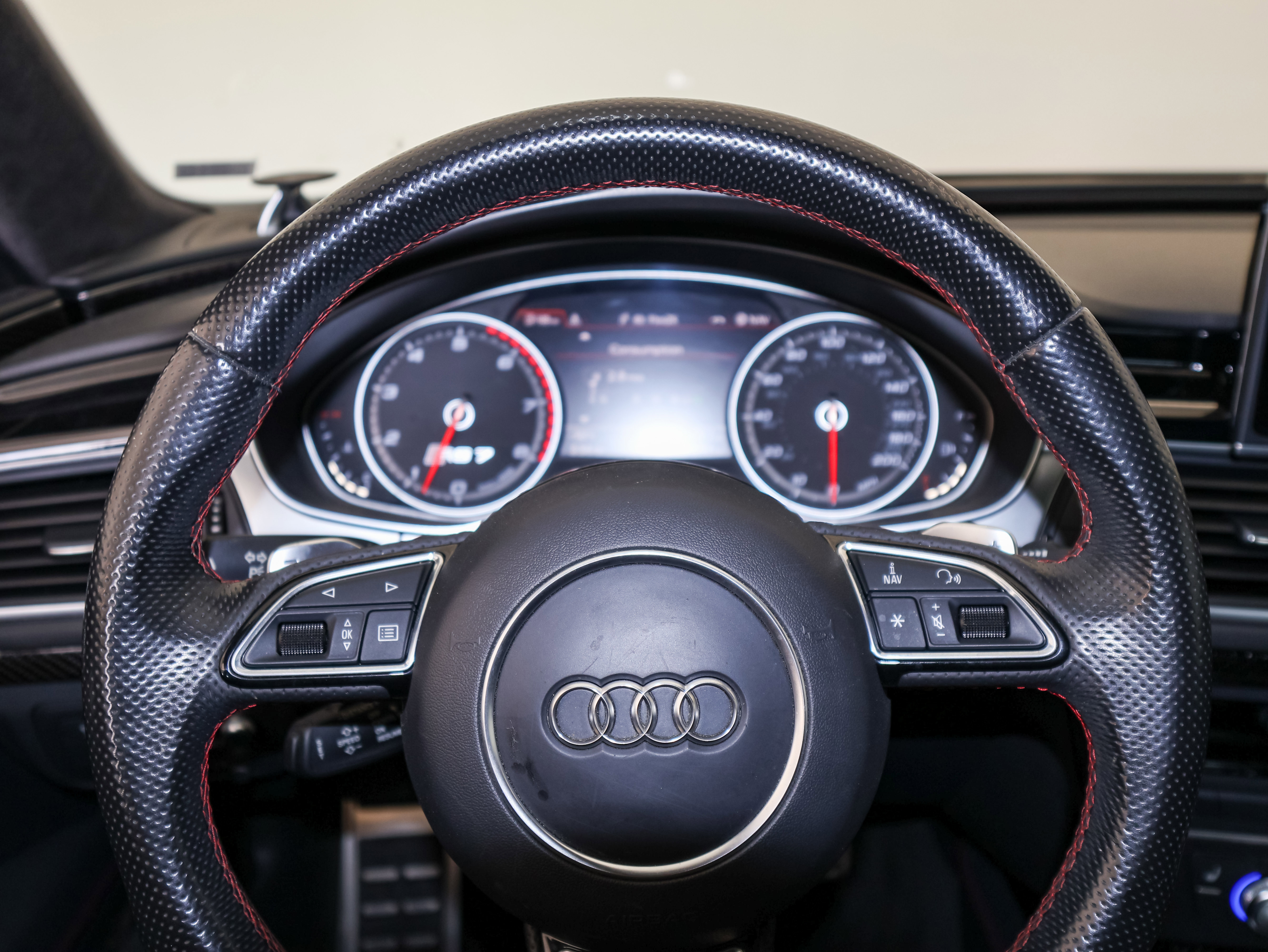 Used 2015 Audi RS 7 Prestige w/ Dynamic Package image 33