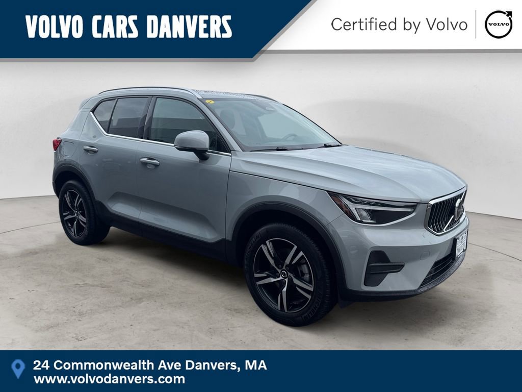 Certified 2025 Volvo XC40 B5 Core