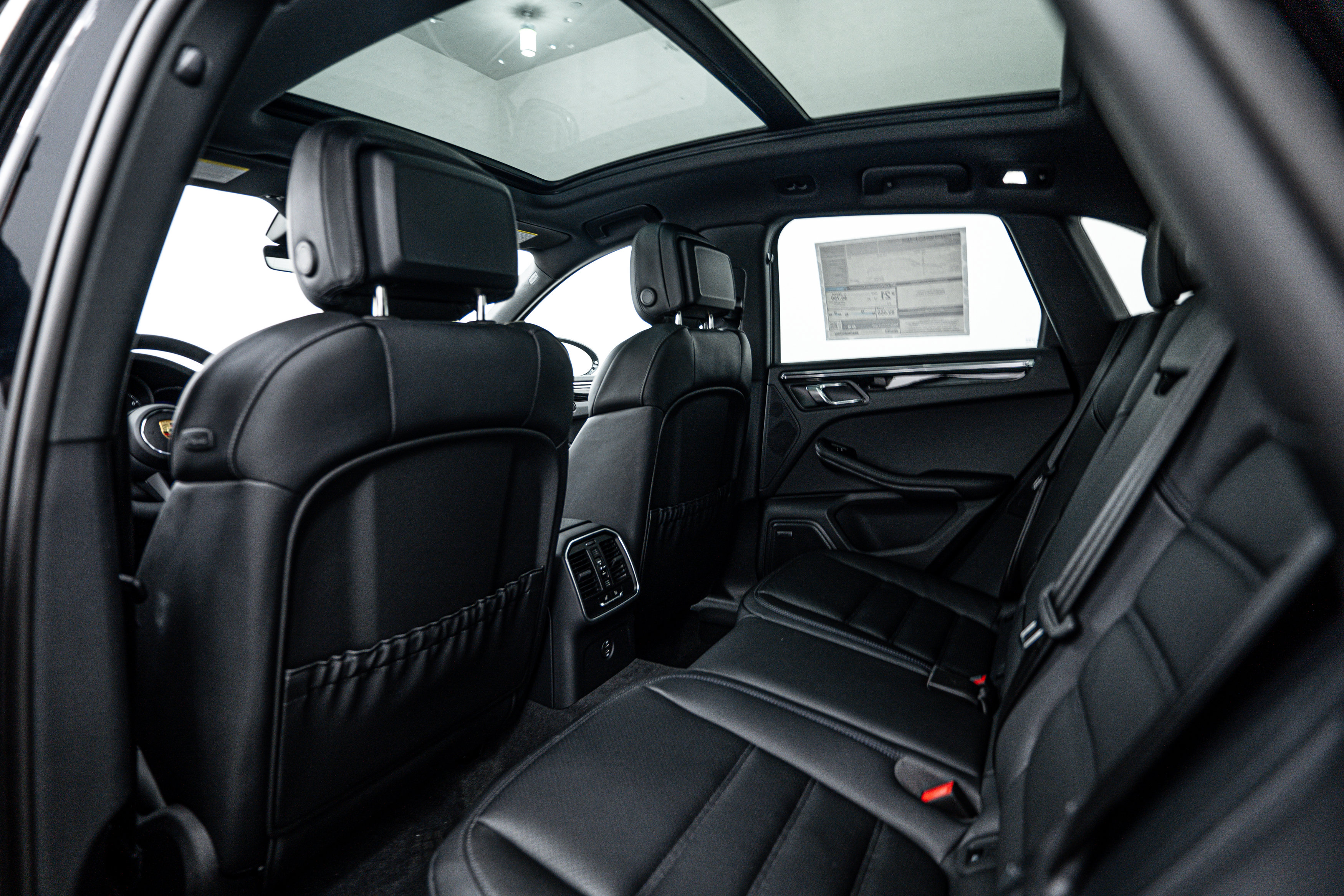 New 2025 Porsche Macan image 22