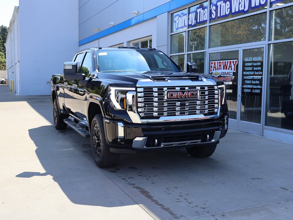 New 2026 GMC Sierra 3500 Denali w/ Denali Reserve Package image 2