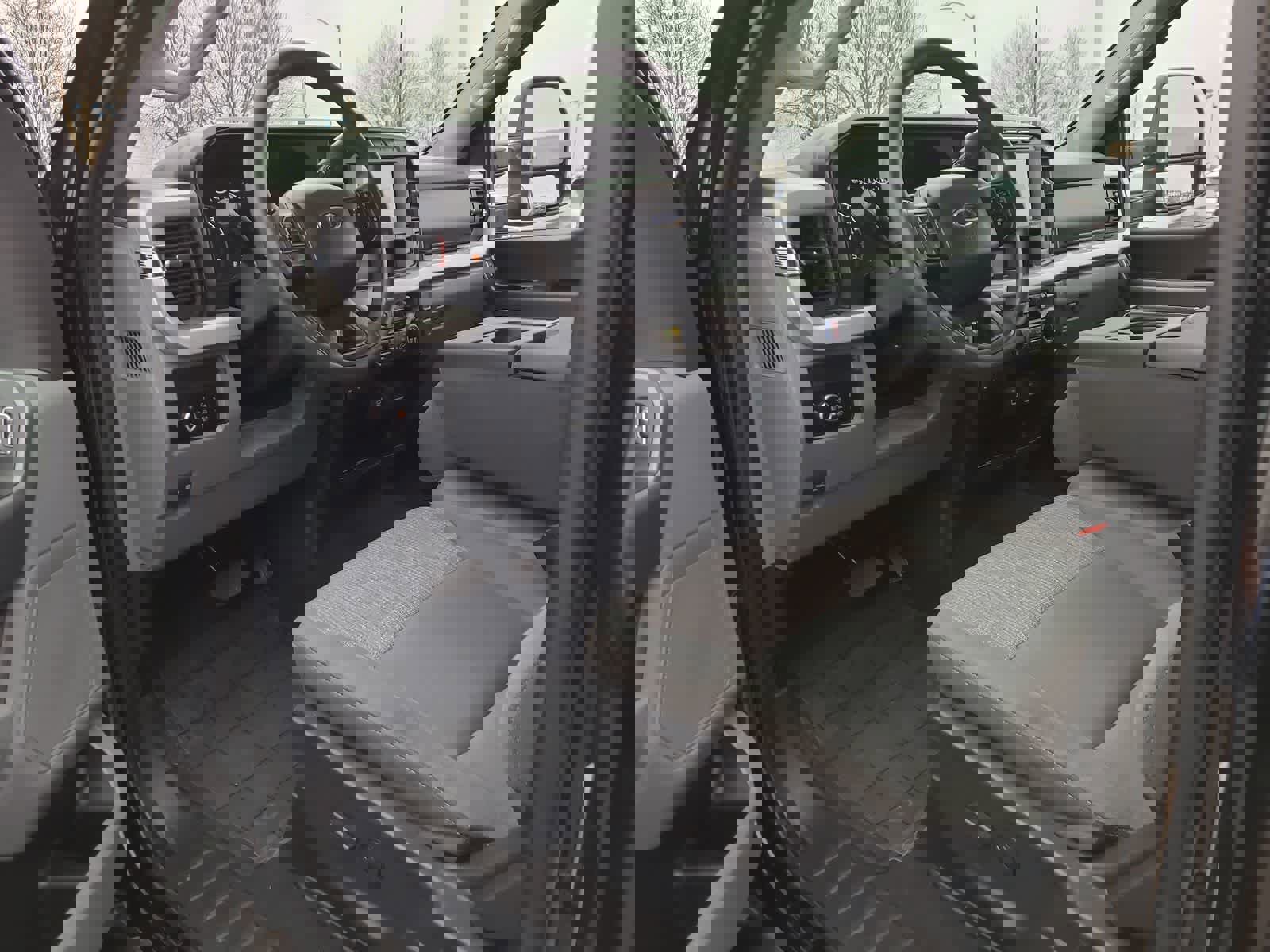 Used 2024 Ford F250 XLT w/ FX4 Off-Road Package image 10