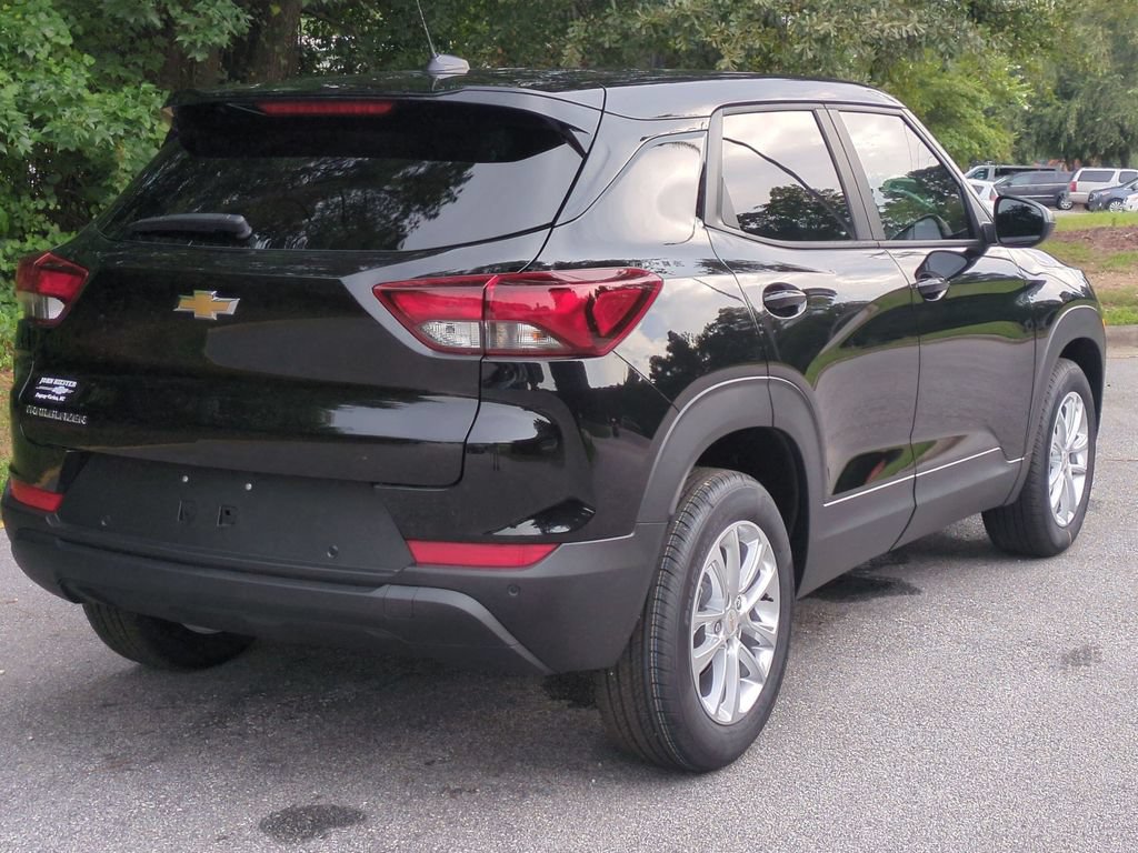 New 2026 Chevrolet TrailBlazer LS w/ LS Convenience Package FWD image 4