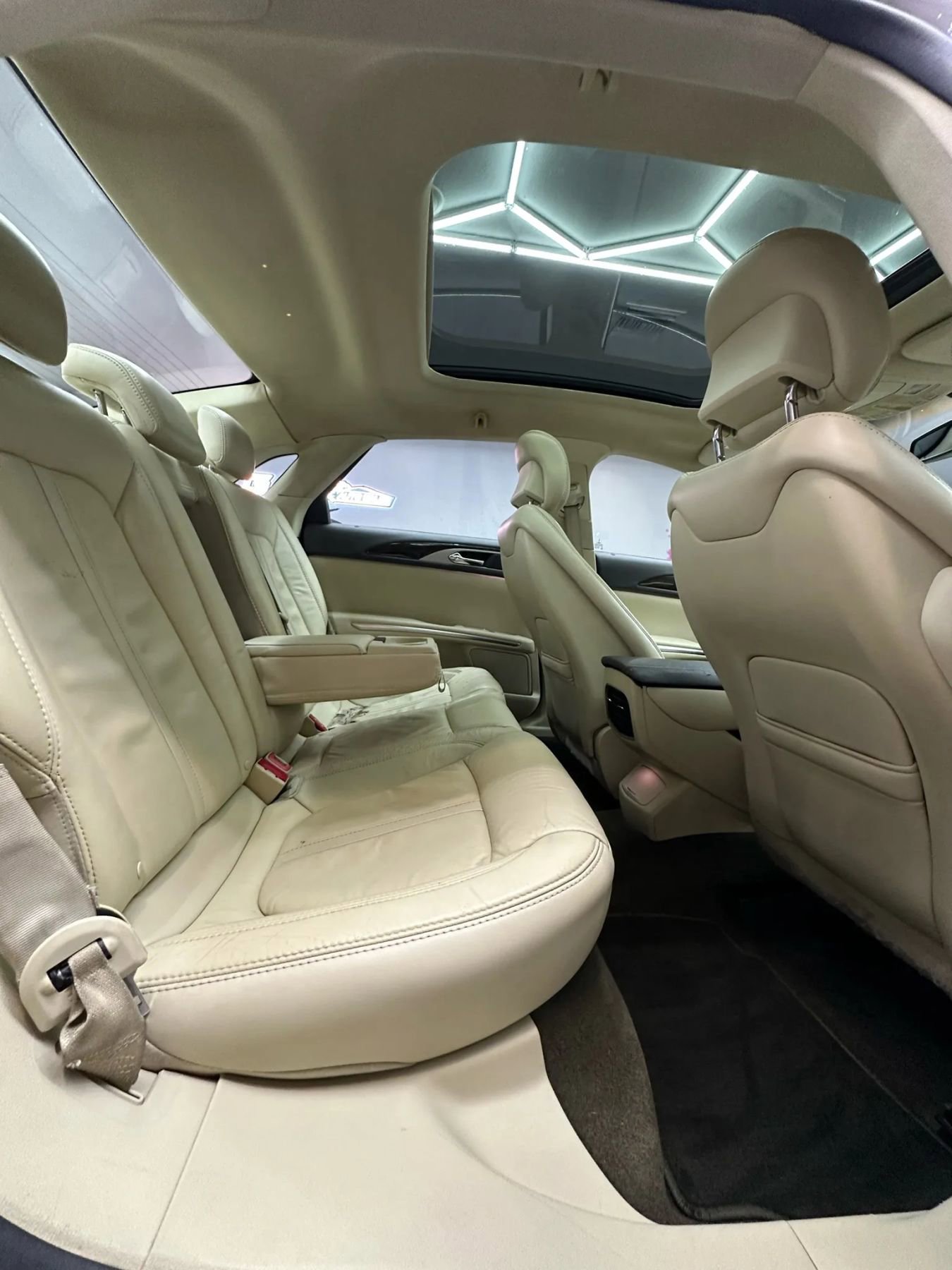 Used 2014 Lincoln MKZ w/ Equipment Group 101A Select image 25