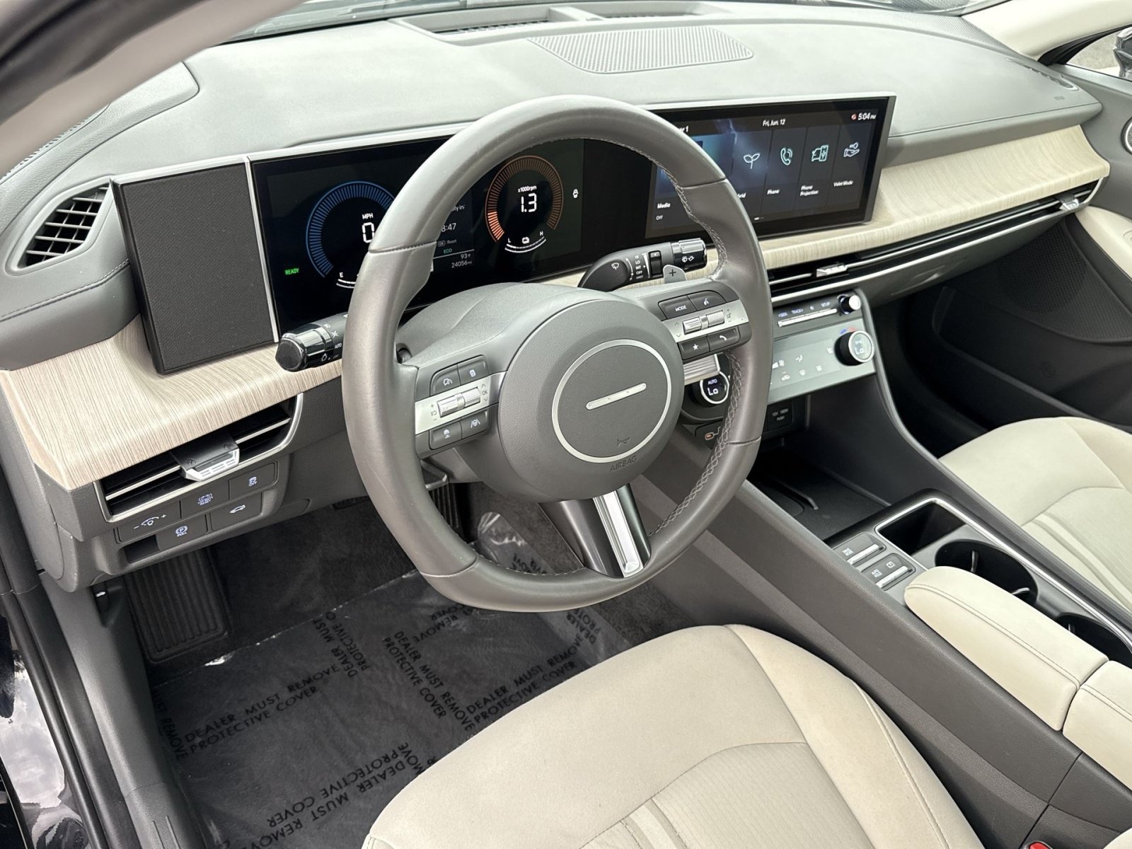Used 2025 Hyundai Sonata SEL FWD image 16