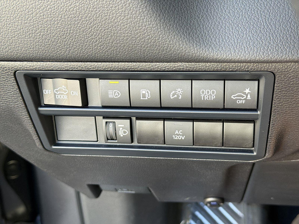 Used 2024 Toyota Tundra Limited w/ TRD Off-Road Package AWD/4WD image 17