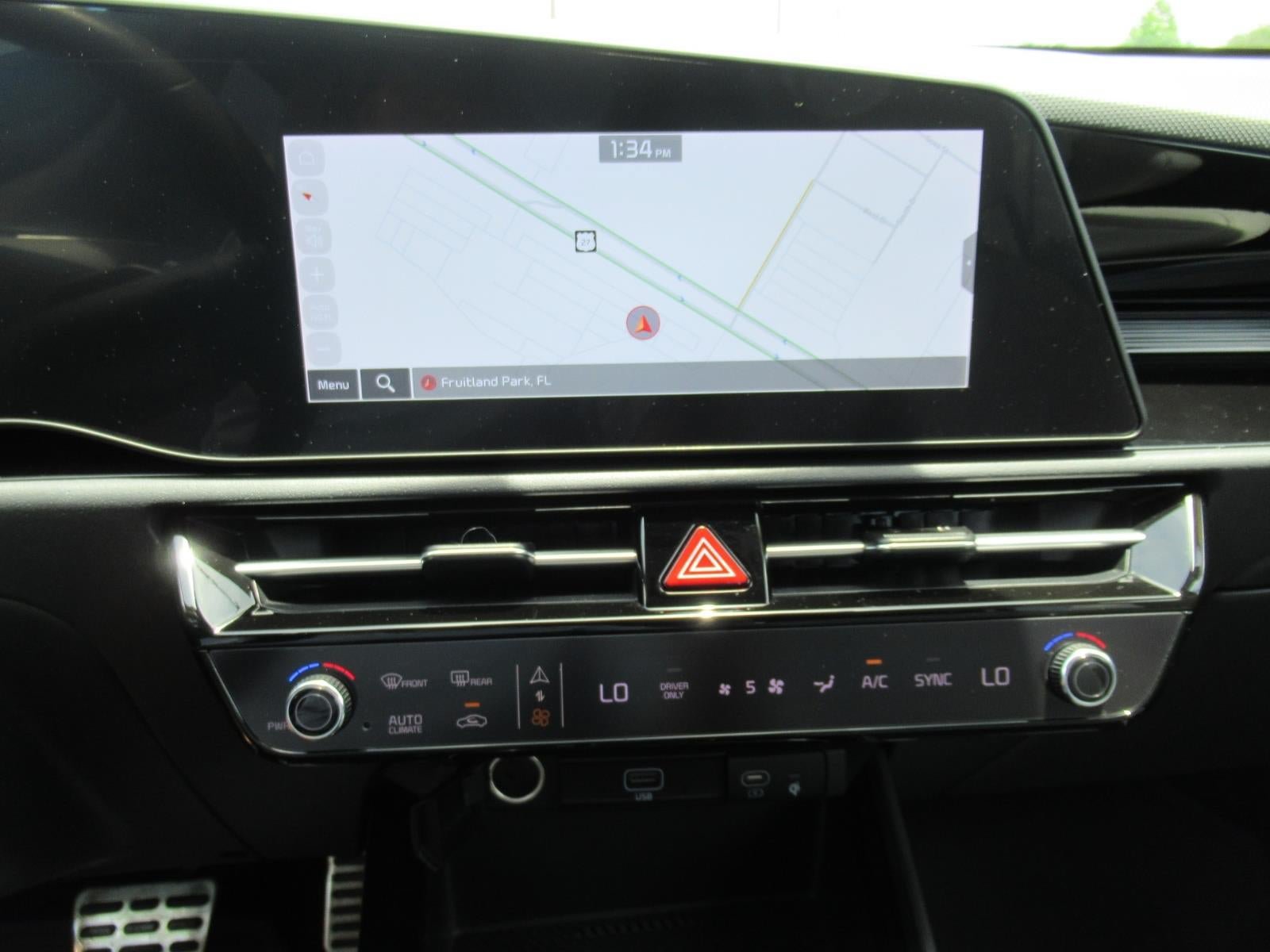Used 2025 Kia Niro EX Touring FWD image 30