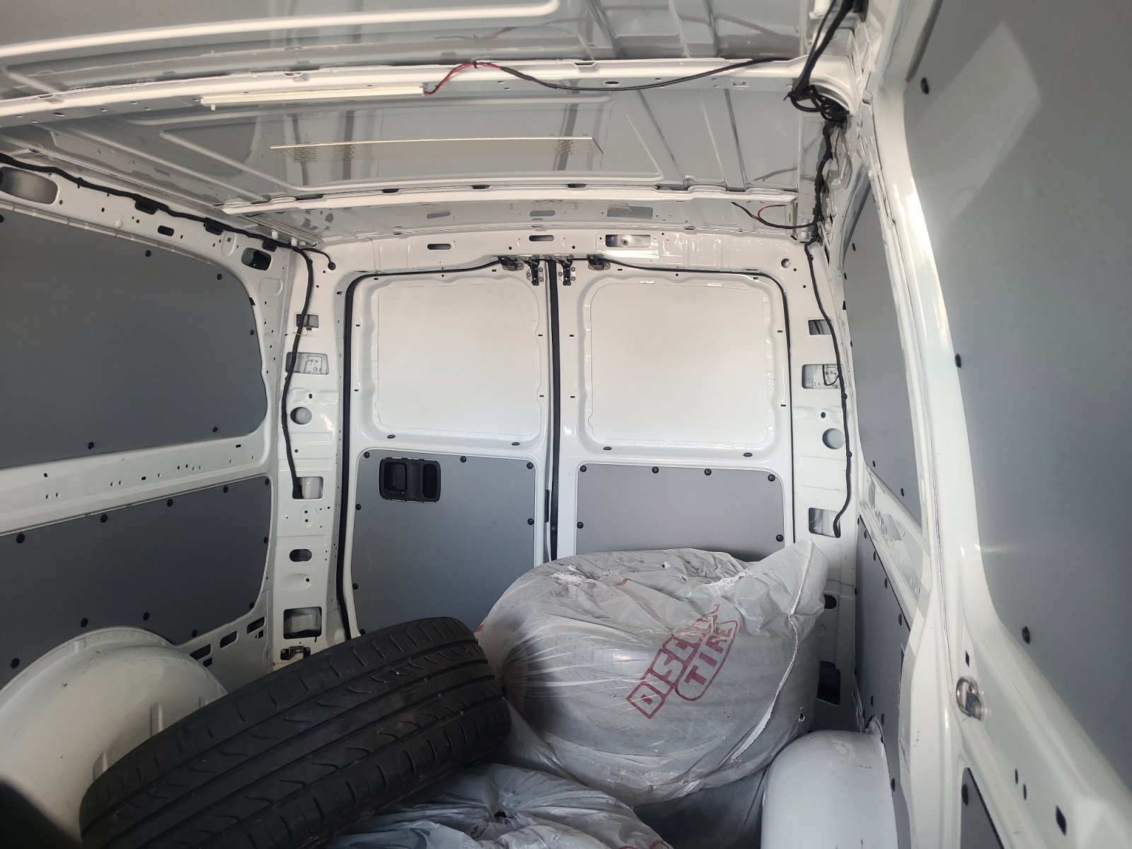 Used 2023 Mercedes-Benz Metris image 17