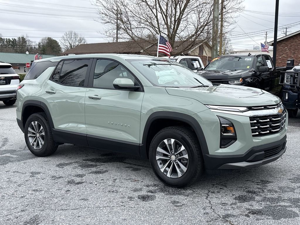 New 2026 Chevrolet Equinox LT image 2