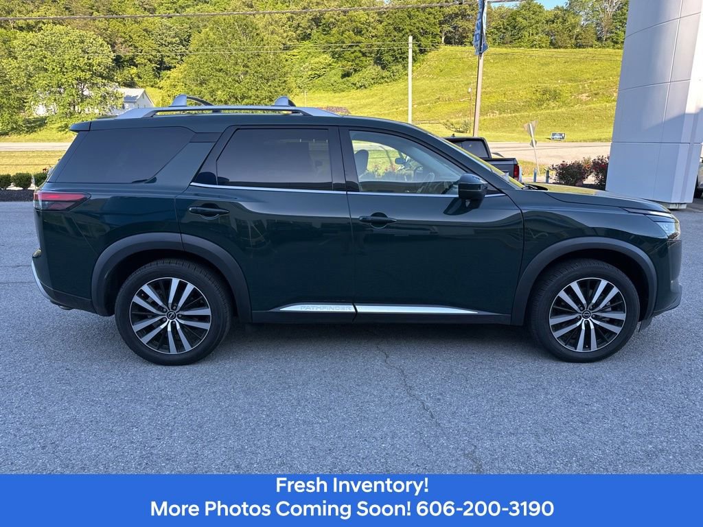 Used 2023 Nissan Pathfinder Platinum w/ Cargo Package AWD/4WD image 6