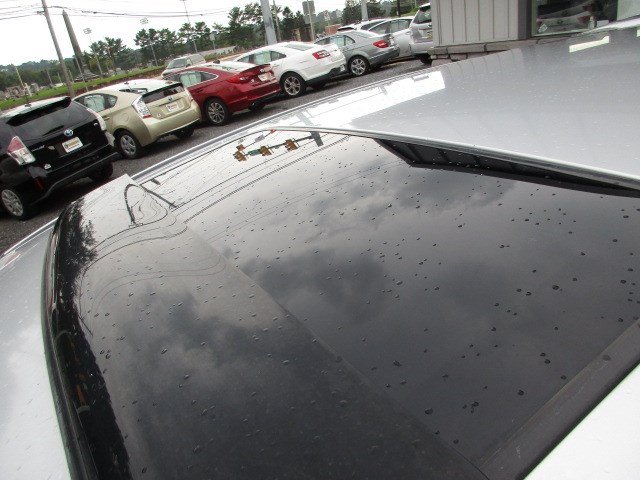 Used 2005 MAZDA MAZDA3 s w/ Moonroof & 6-CD Pkg FWD image 10