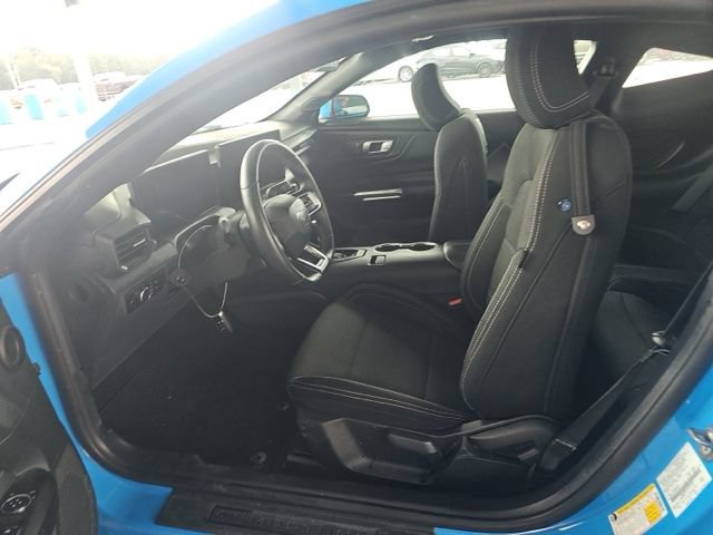 Used 2025 Ford Mustang Coupe RWD image 9