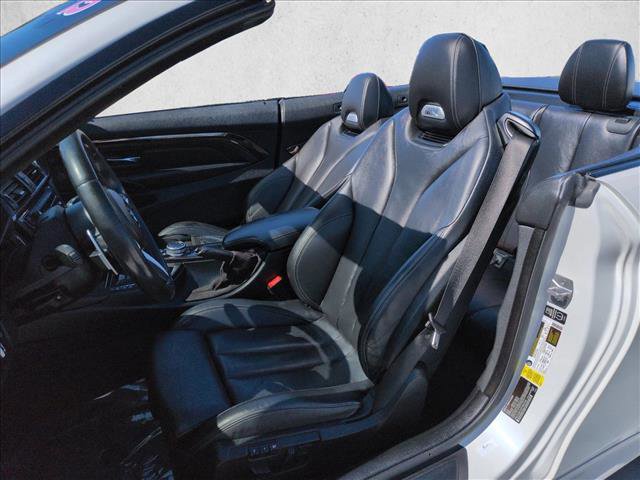 Used 2015 BMW M4 Convertible RWD image 17