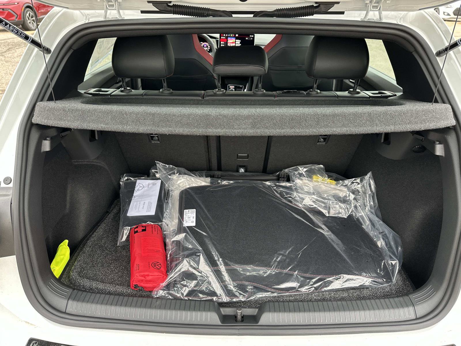 New 2026 Volkswagen GTI SE image 10