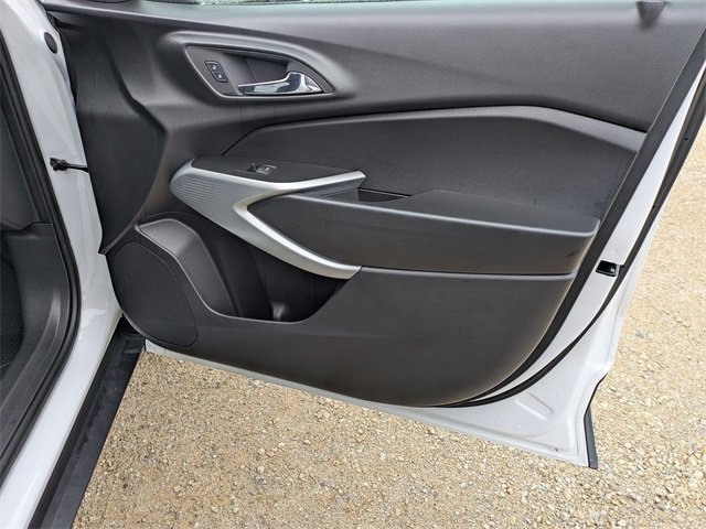 New 2026 Chevrolet Trax LS w/ LS Convenience Package image 30