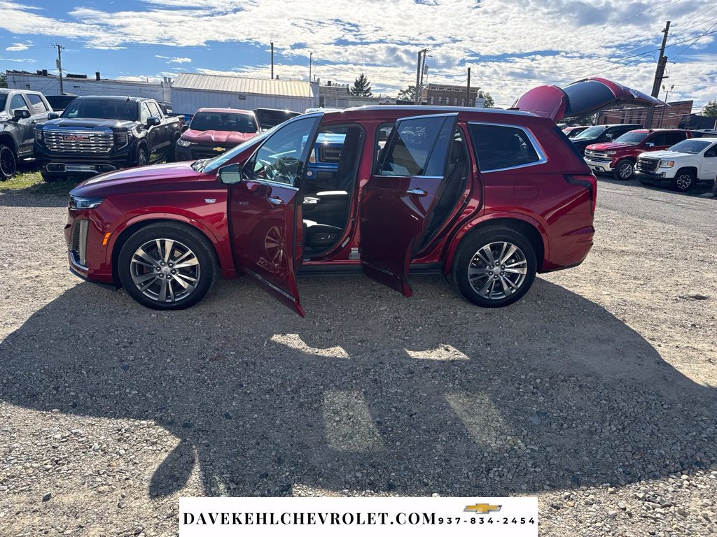 Used 2024 Cadillac XT6 Premium Luxury w/ Technology Package AWD/4WD image 31