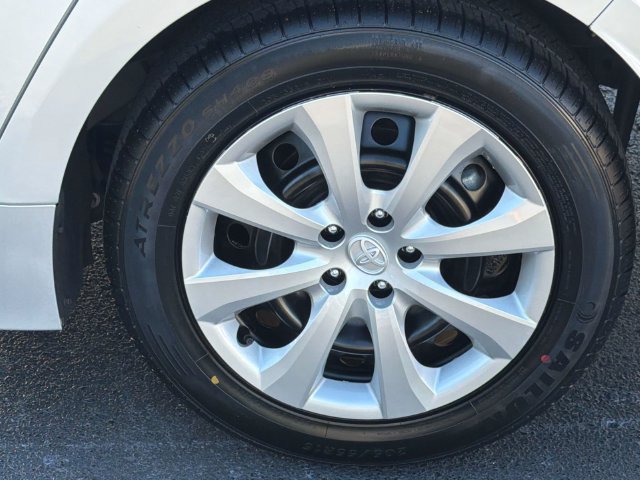 Used 2024 Toyota Corolla LE FWD image 12