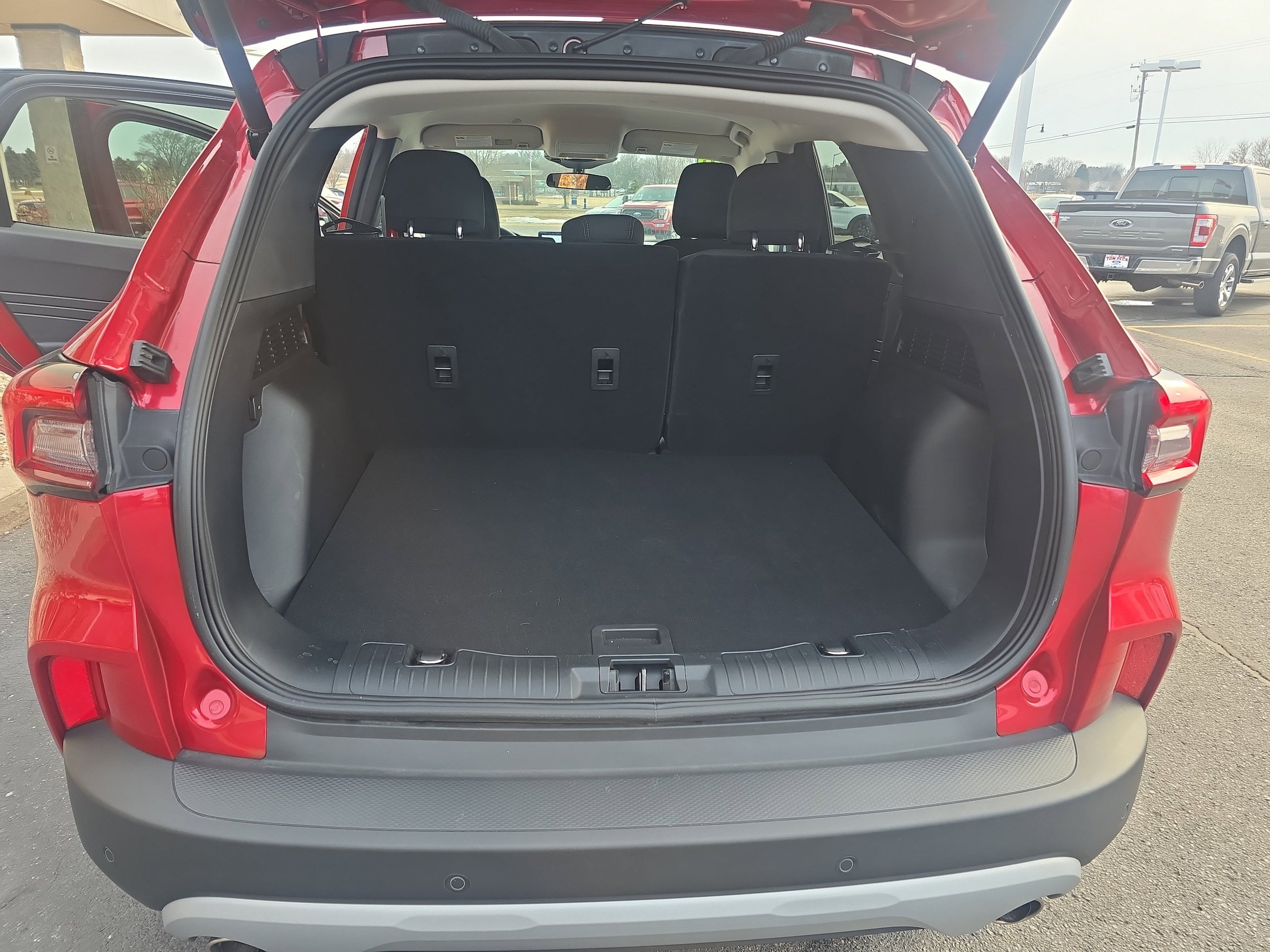 Used 2023 Ford Escape Active w/ Tech Pack #1 AWD/4WD image 17