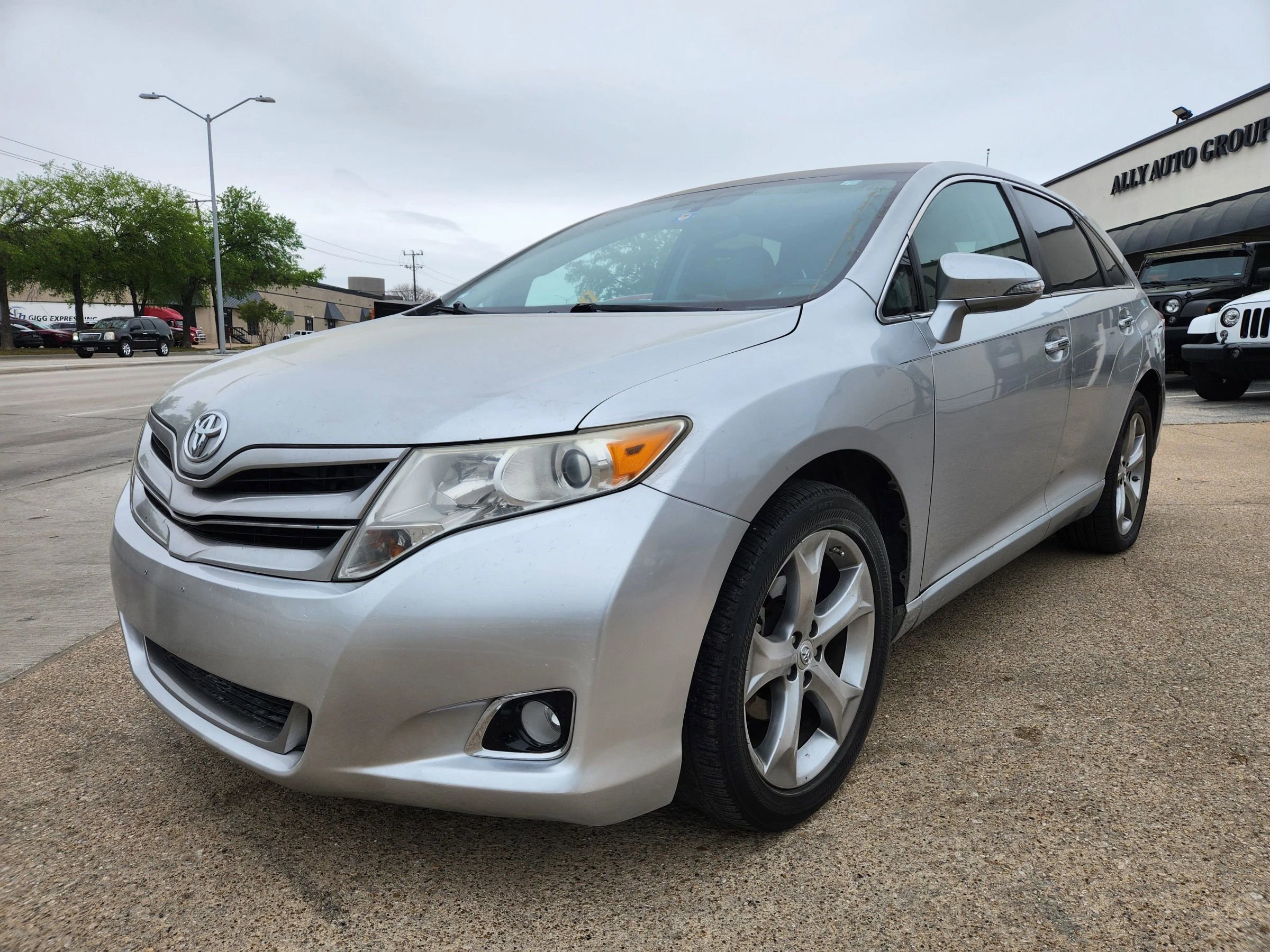 Used 2015 Toyota Venza XLE w/ XLE Premium Package FWD image 1