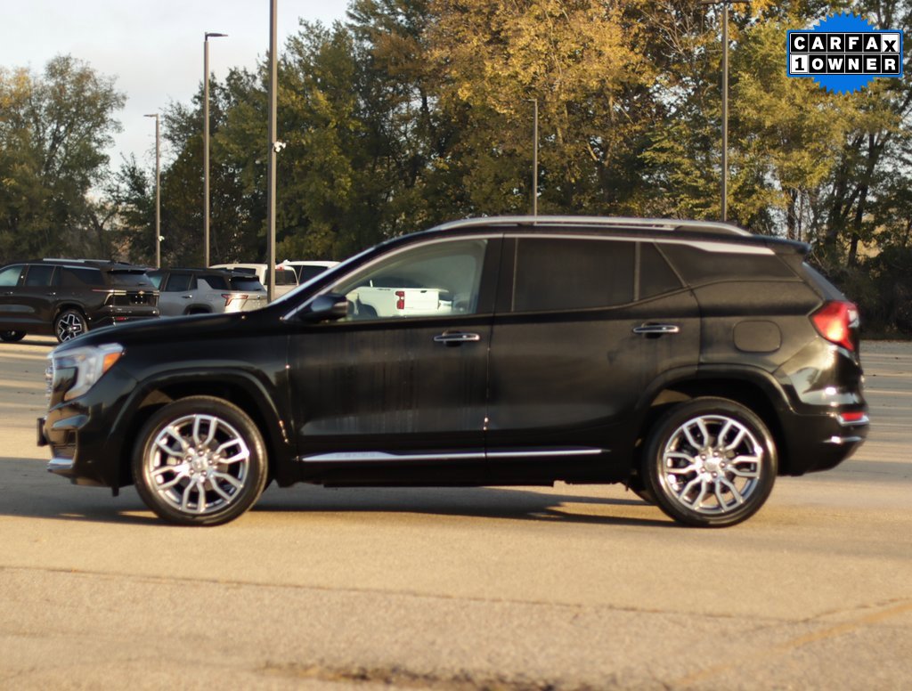 Used 2023 GMC Terrain Denali image 4