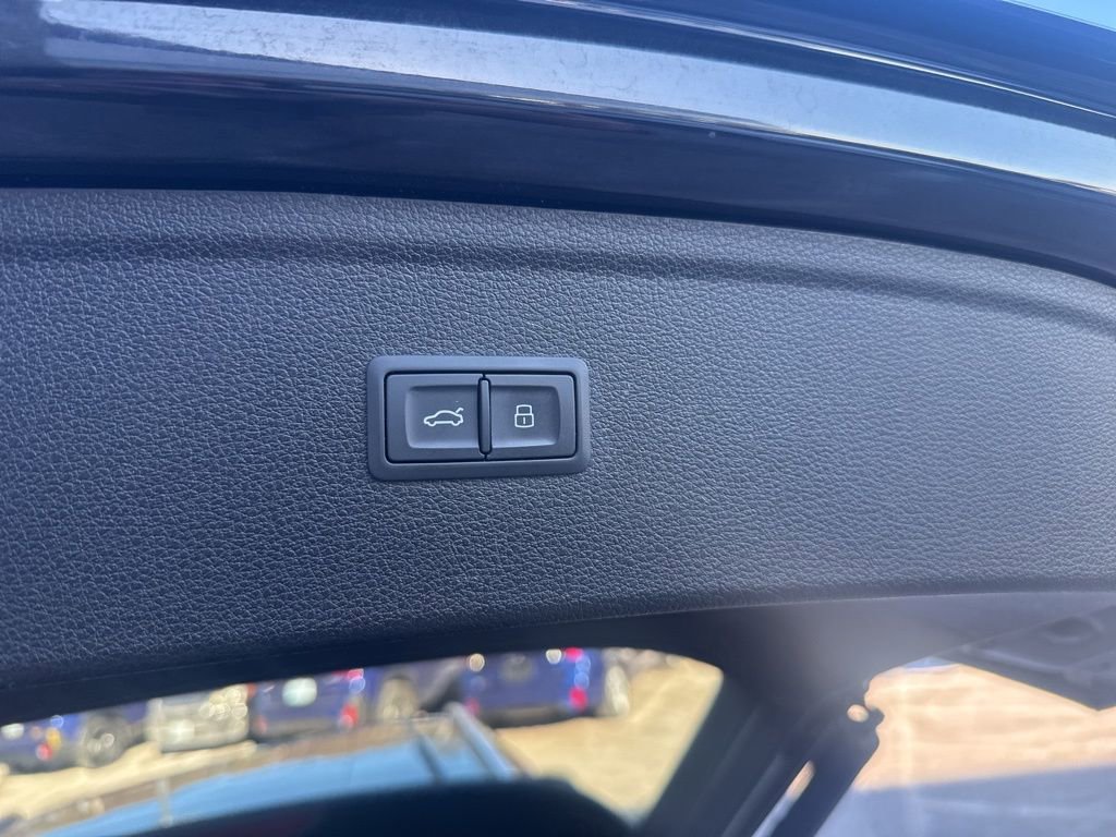 Used 2020 Audi Q5 2.0T Premium Plus w/ Premium Plus Package image 27