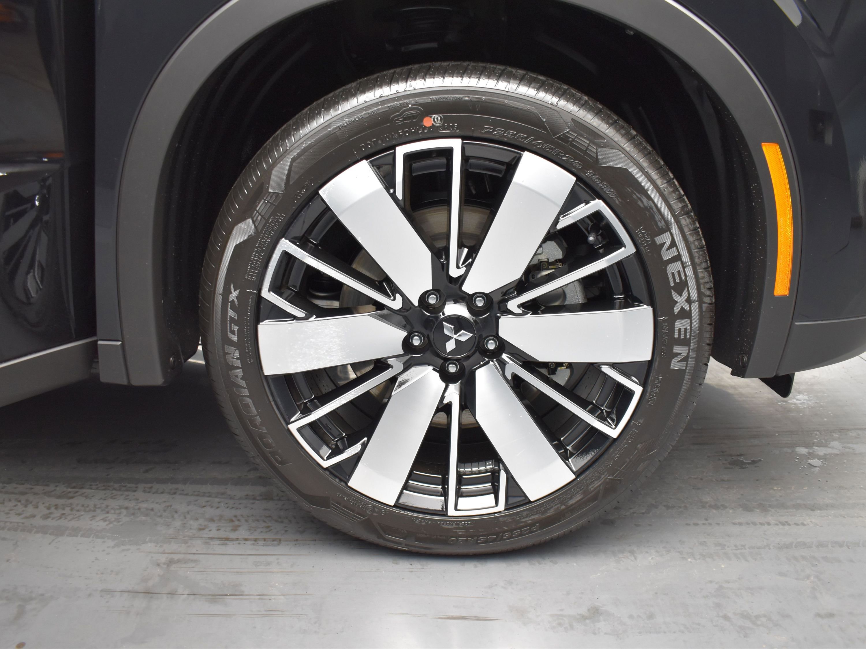 New 2026 Mitsubishi Outlander LE image 5