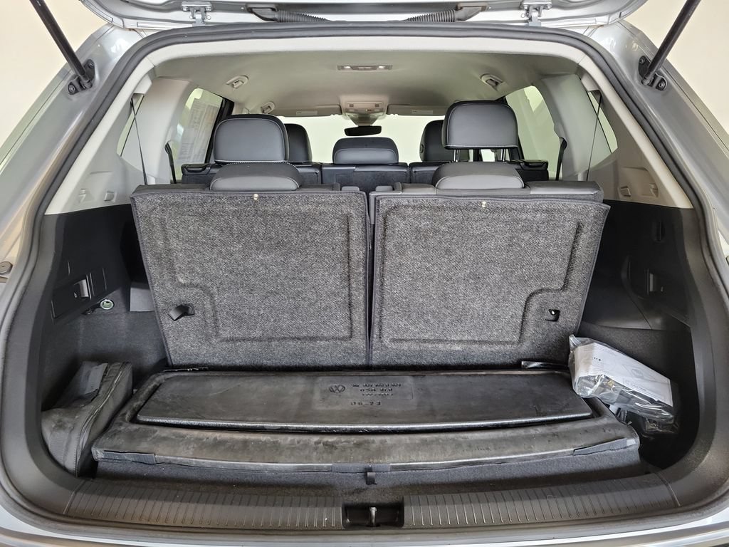 Used 2023 Volkswagen Tiguan SE FWD image 24