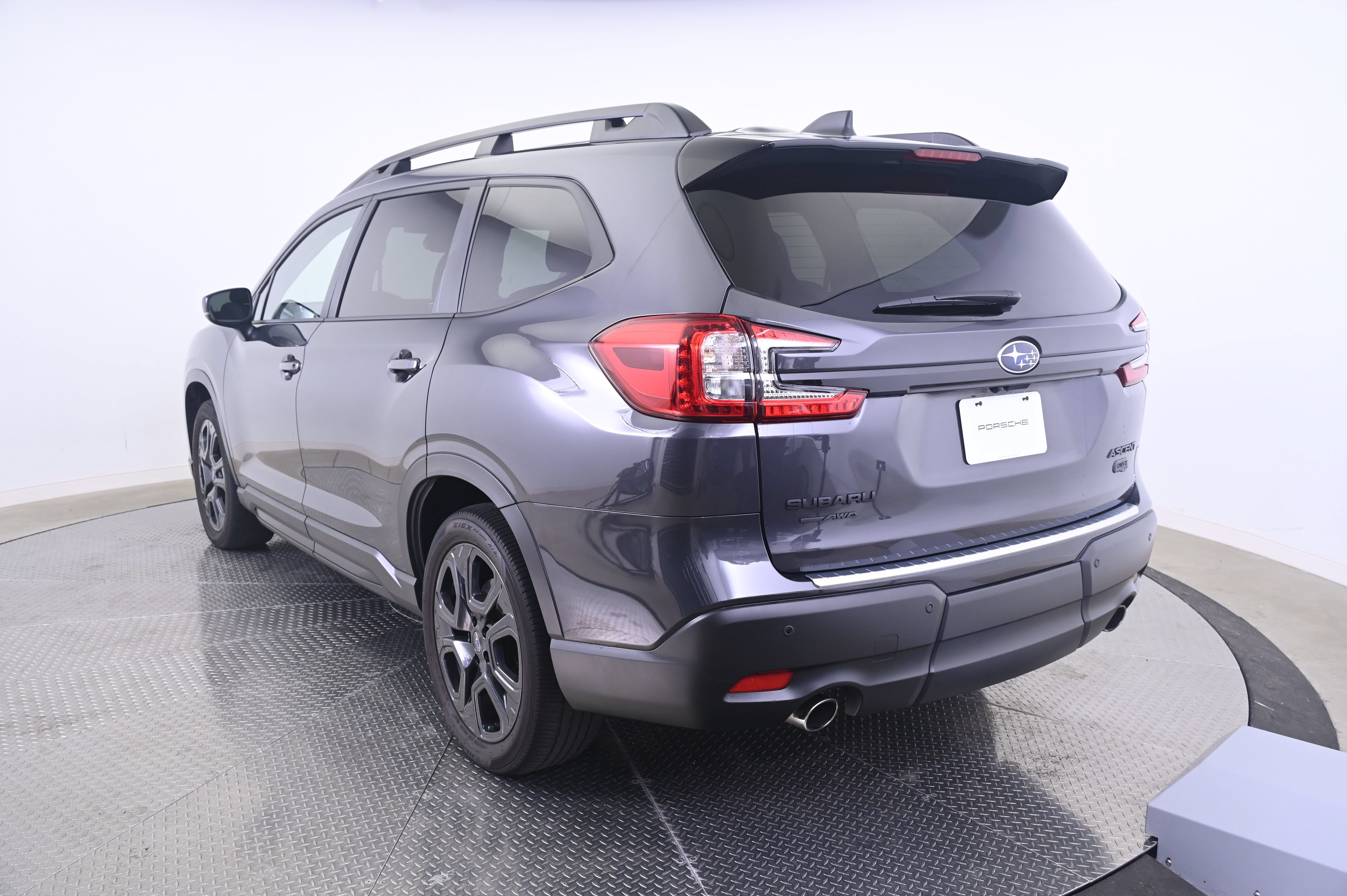 Used 2024 Subaru Ascent Onyx Edition AWD/4WD image 3