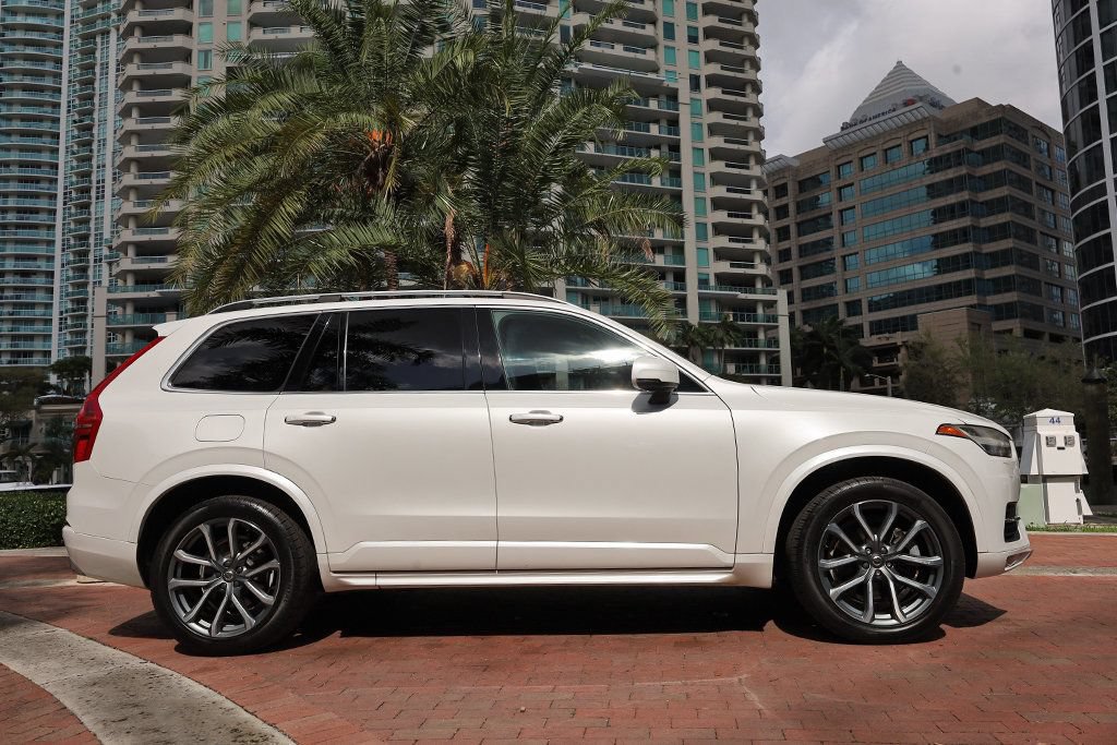Used 2017 Volvo XC90 T6 Momentum w/ Vision Package AWD/4WD image 24