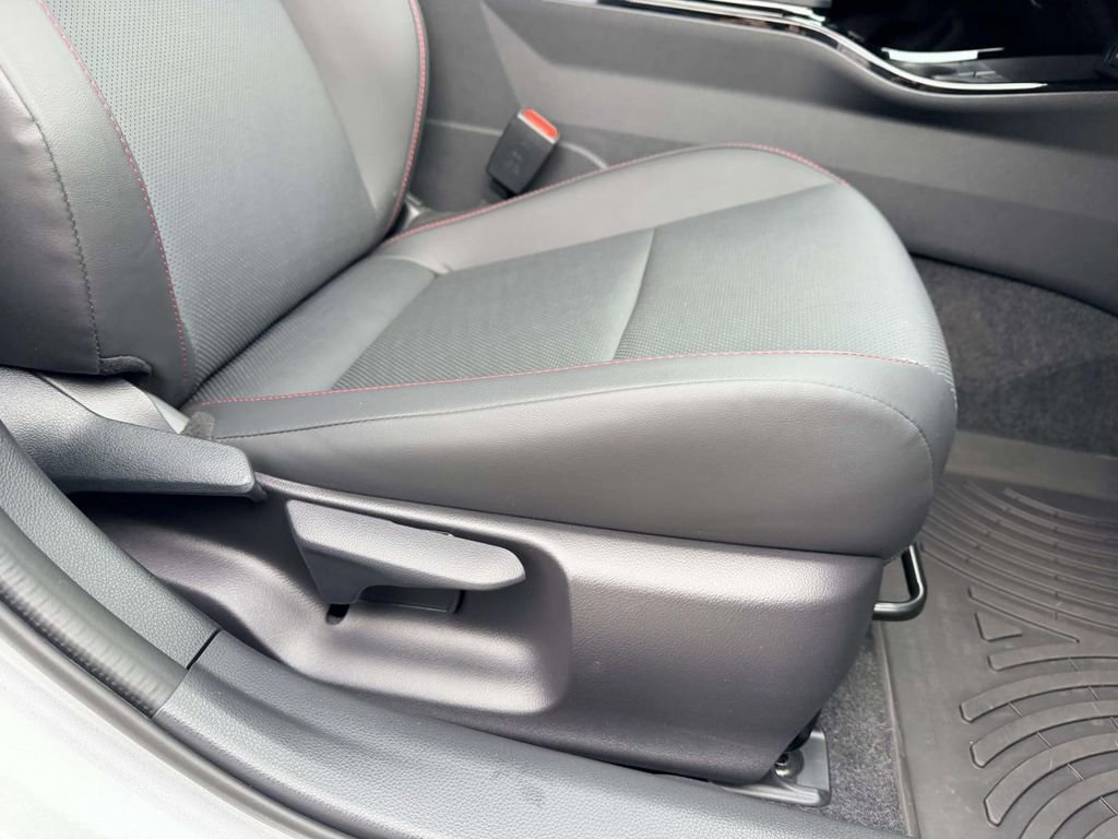 Used 2024 Toyota Prius Prime image 12